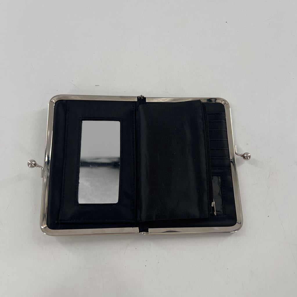 flo print clasp wallet
