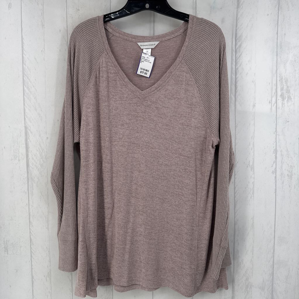 XL v-neck l/s top
