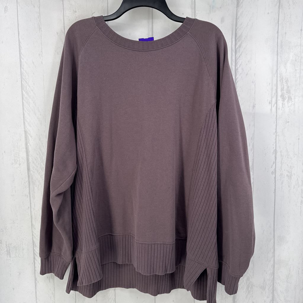 XL crewneck sweatshirt