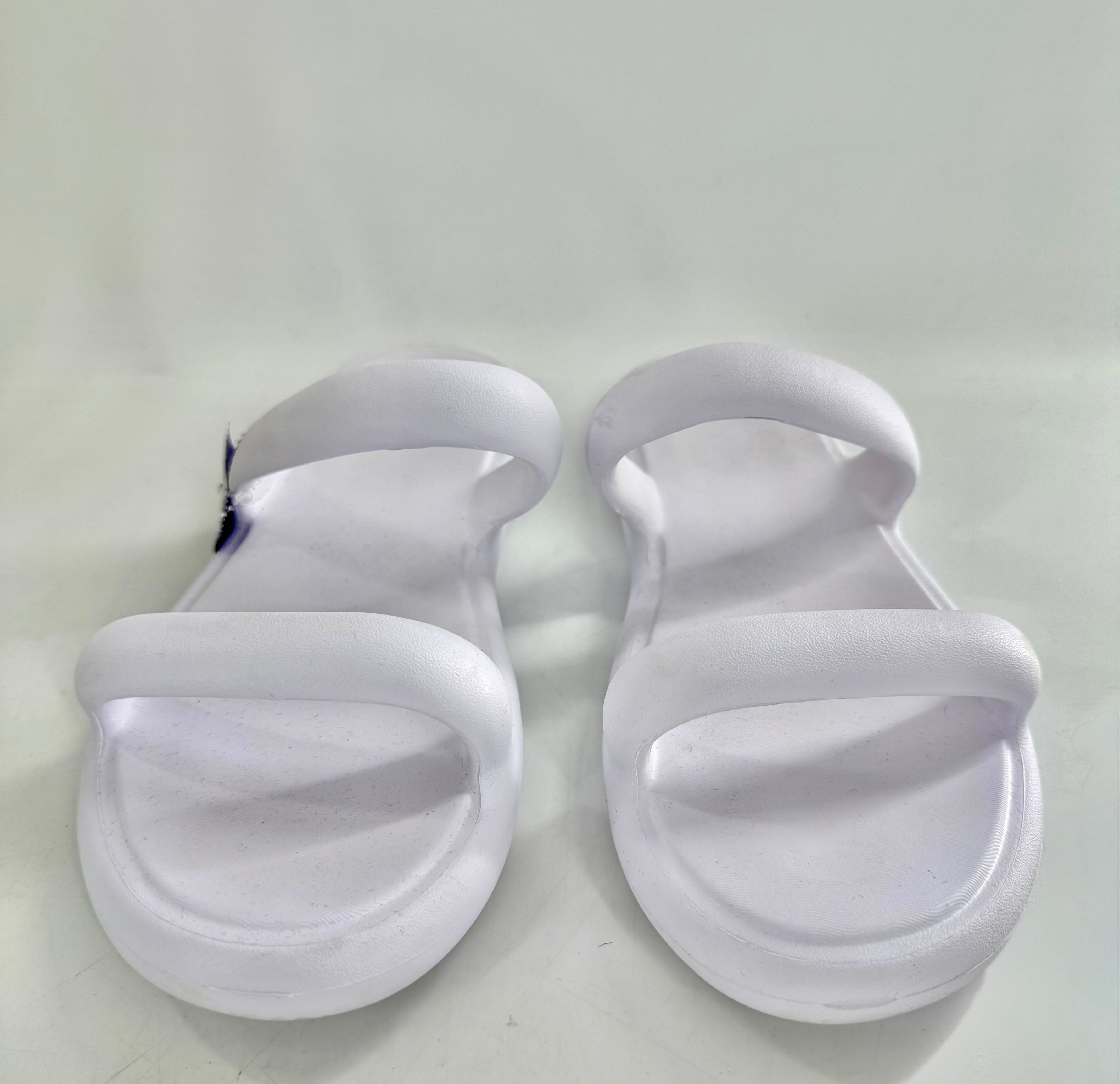 10 double-strap sandal