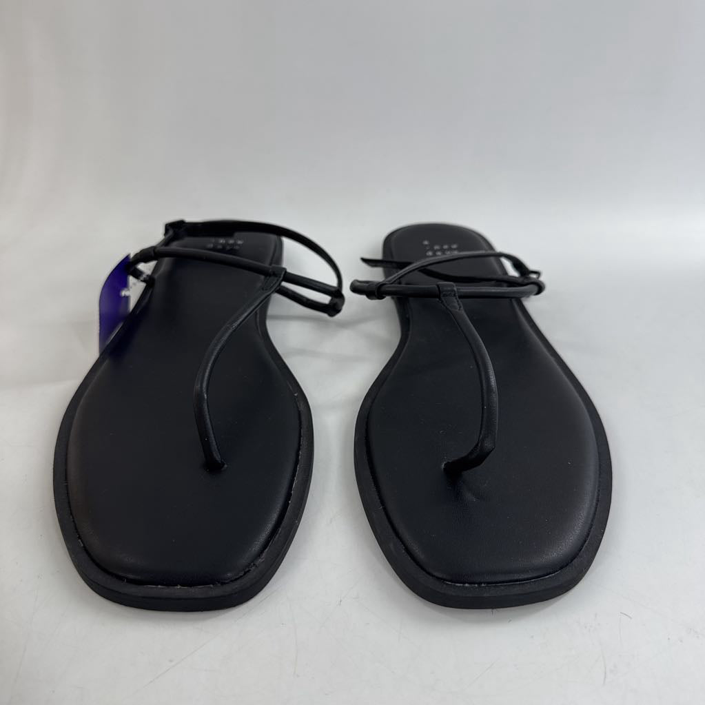 11 t-strap sandal
