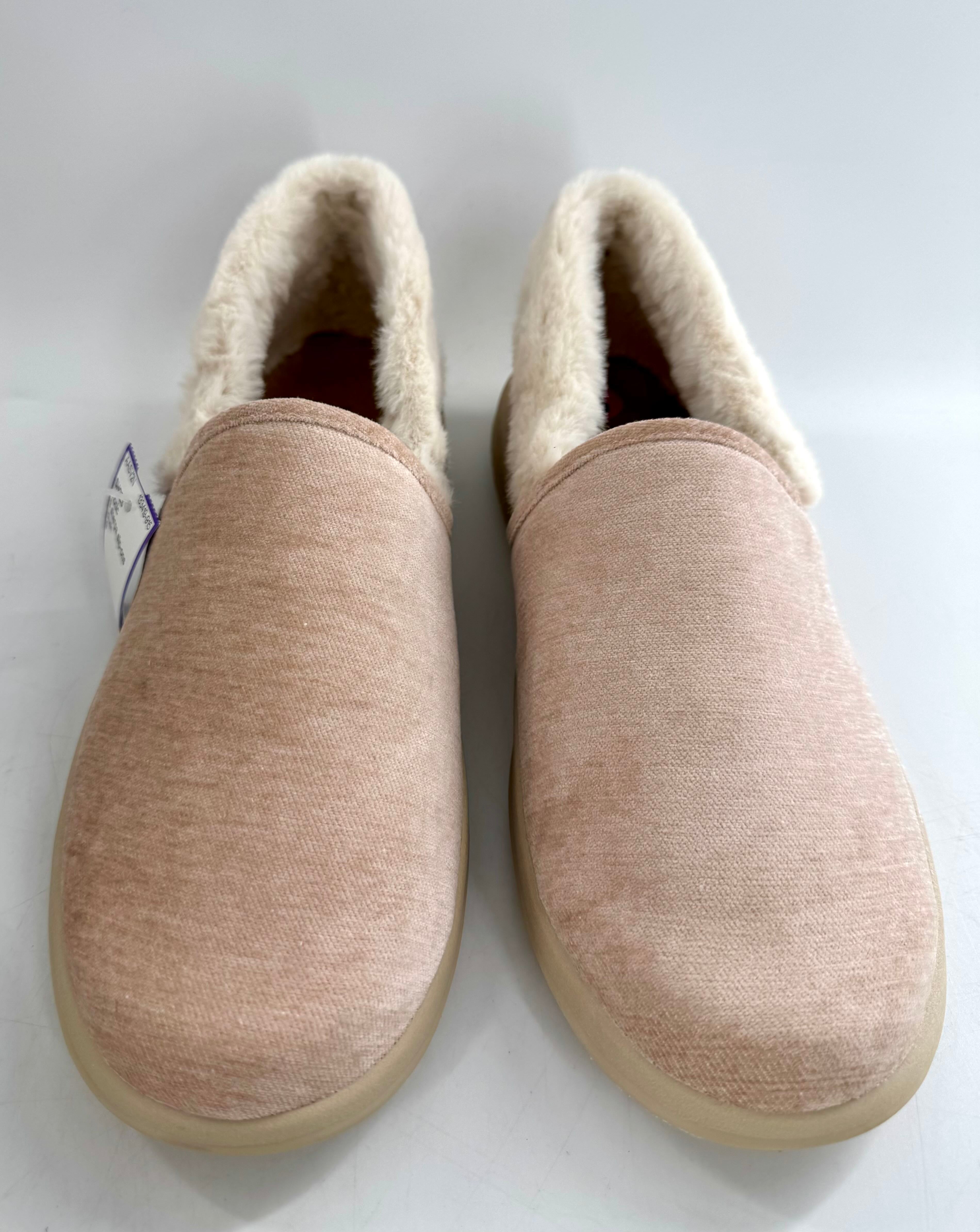 9 sherpa slip-ons