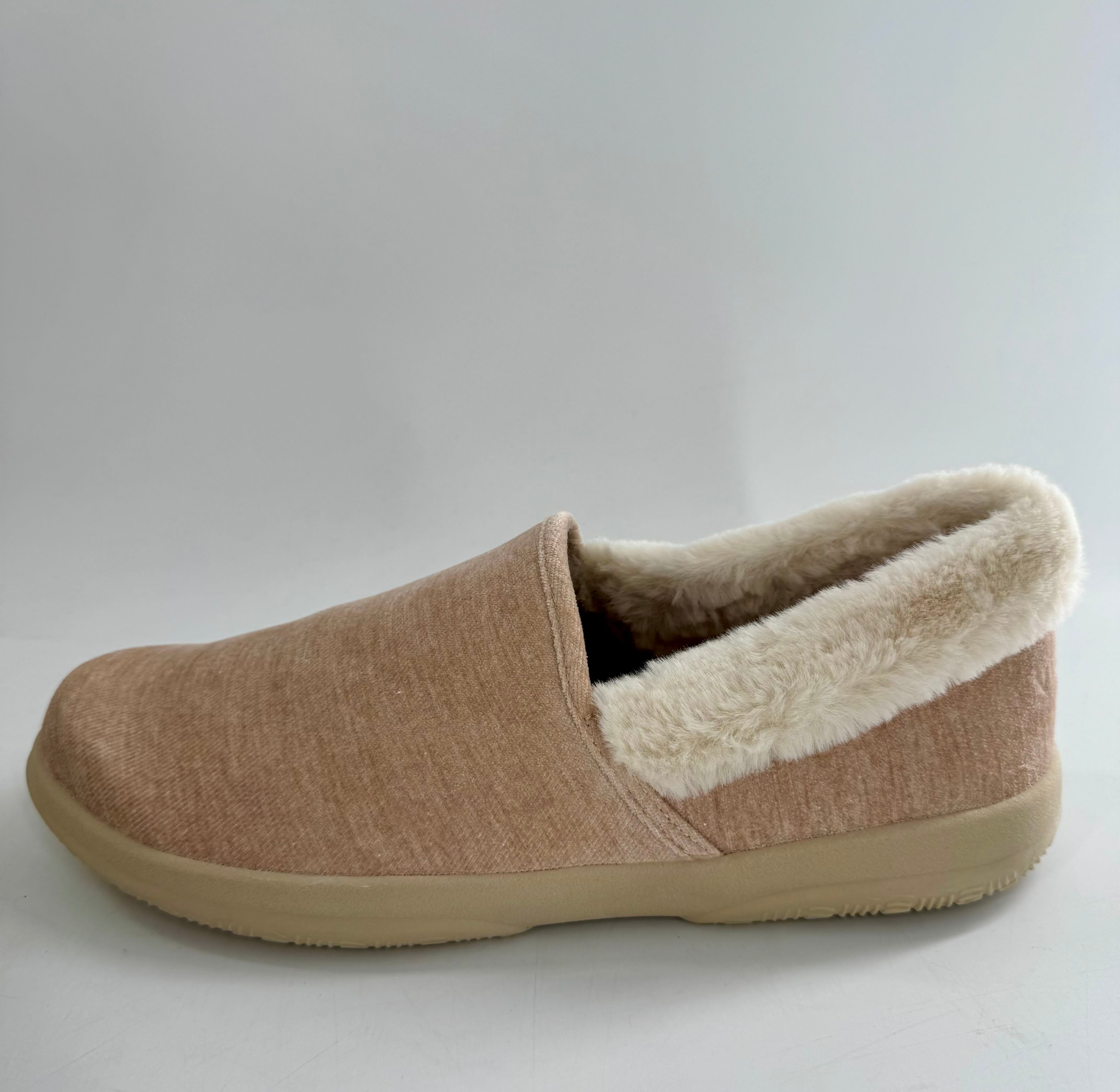 9 sherpa slip-ons