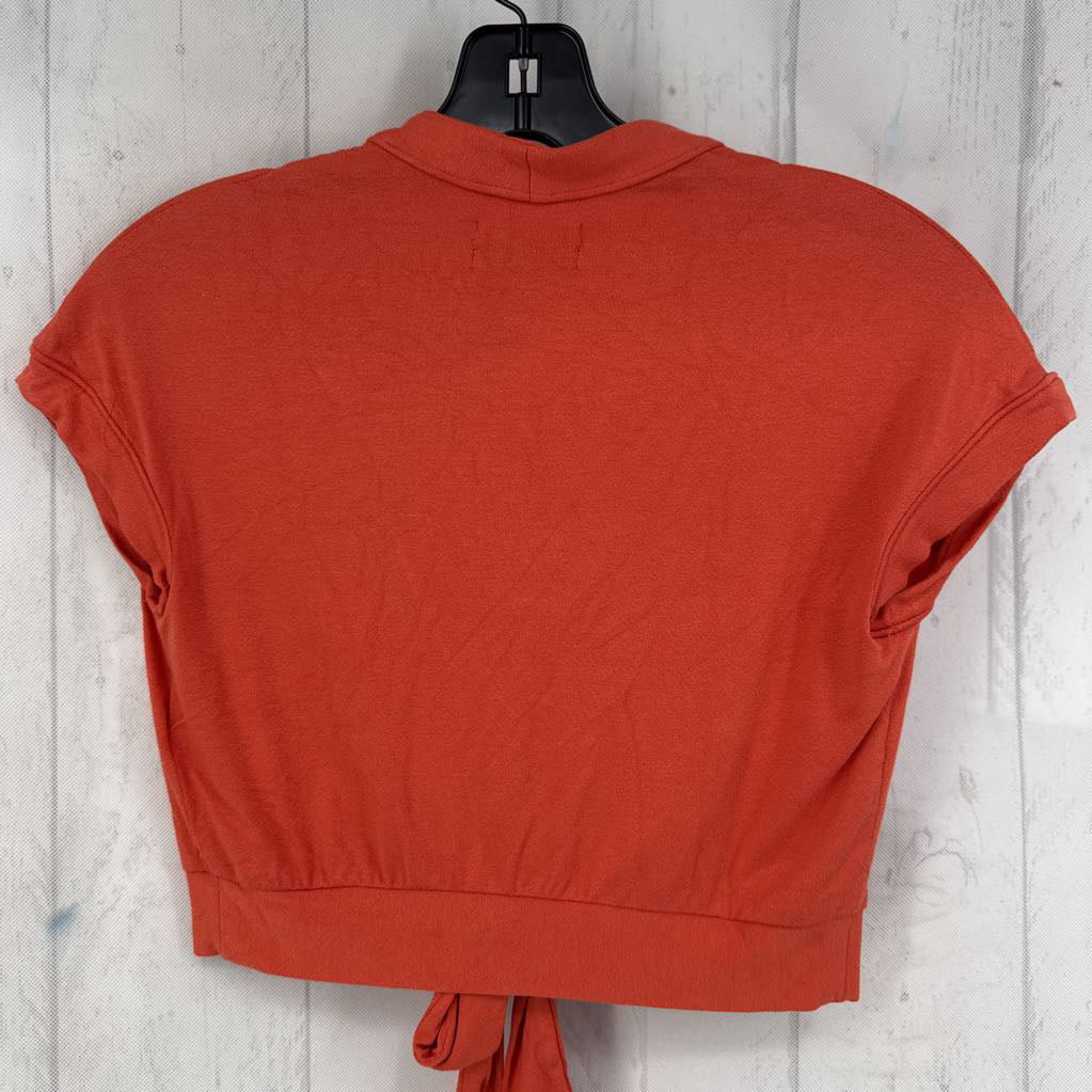 R39 S v-neck tie front s/s top