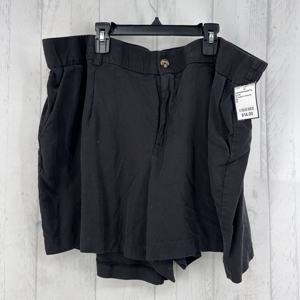 22 pull-on shorts