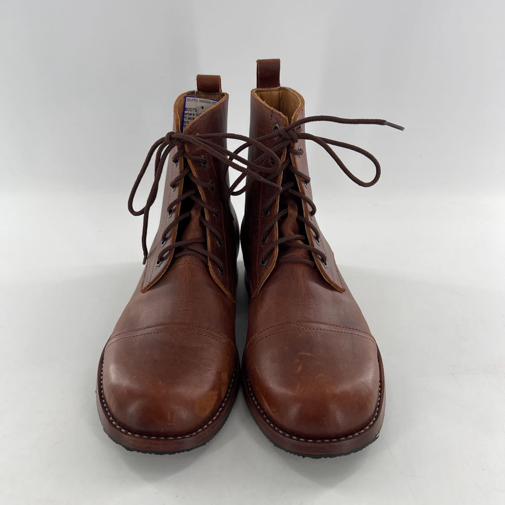 11 lace up cap toe boots