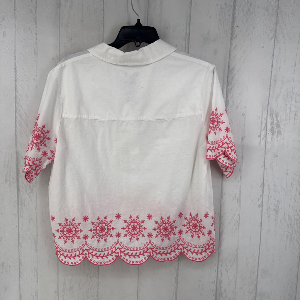 M embroidered 1/2 button down s/s top