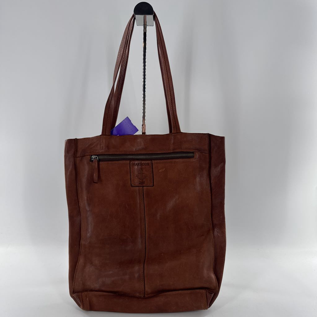 studded magnetic closure tote