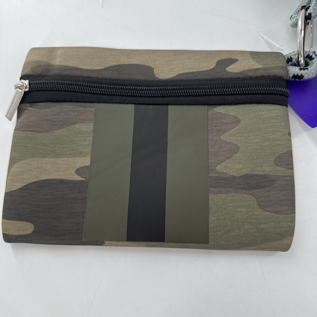2pc camo stripe neoprene tote w/ pouch