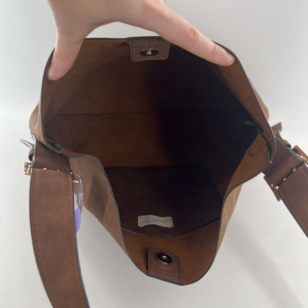 buckle strap hobo shoulder bag