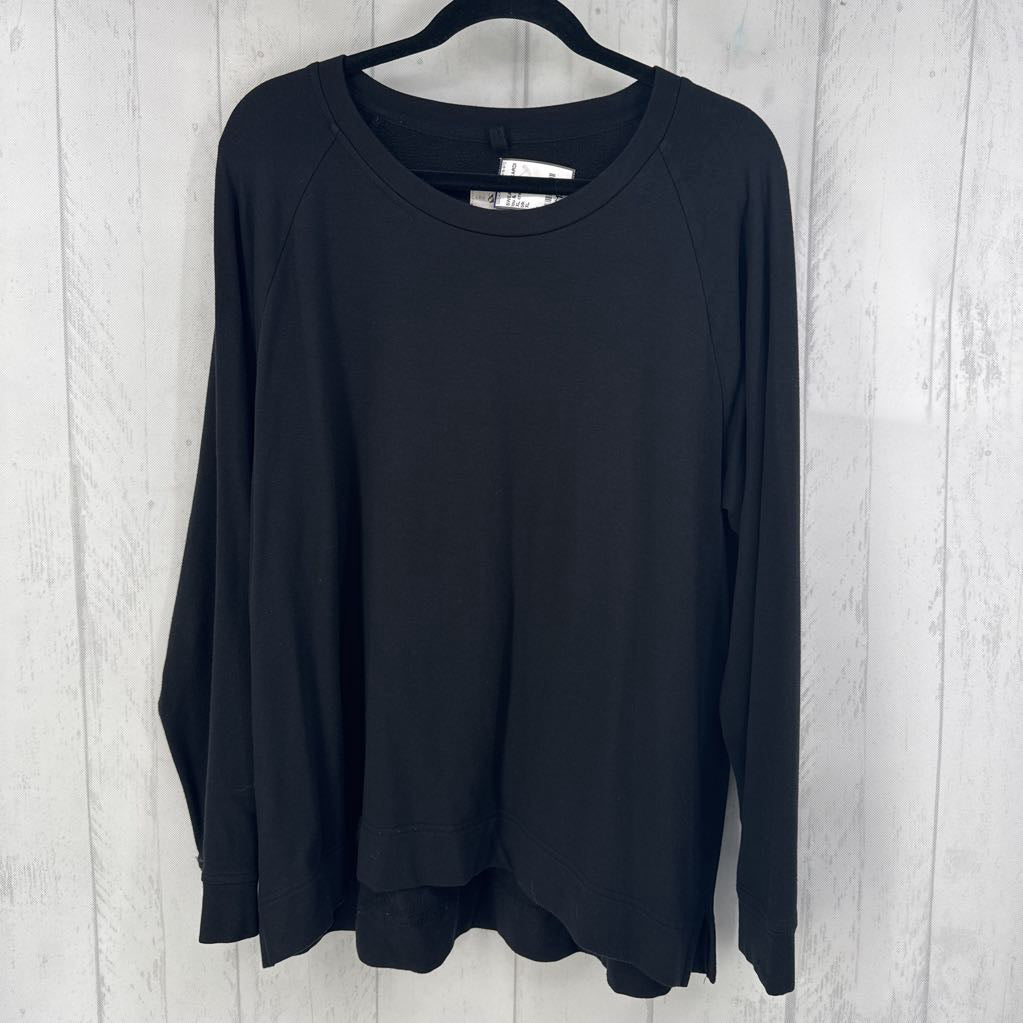 XL crewneck sweatshirt