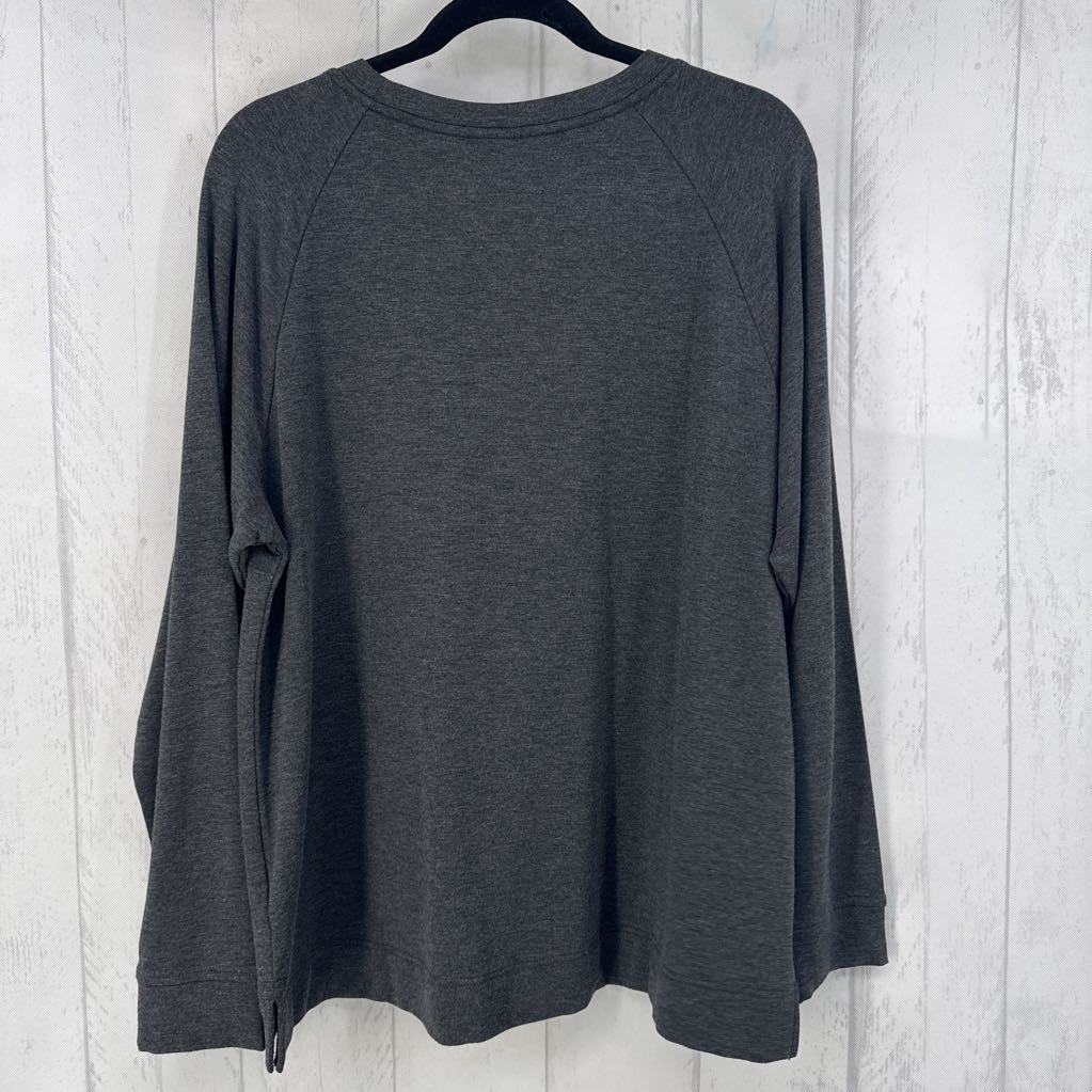 XL crewneck sweatshirt