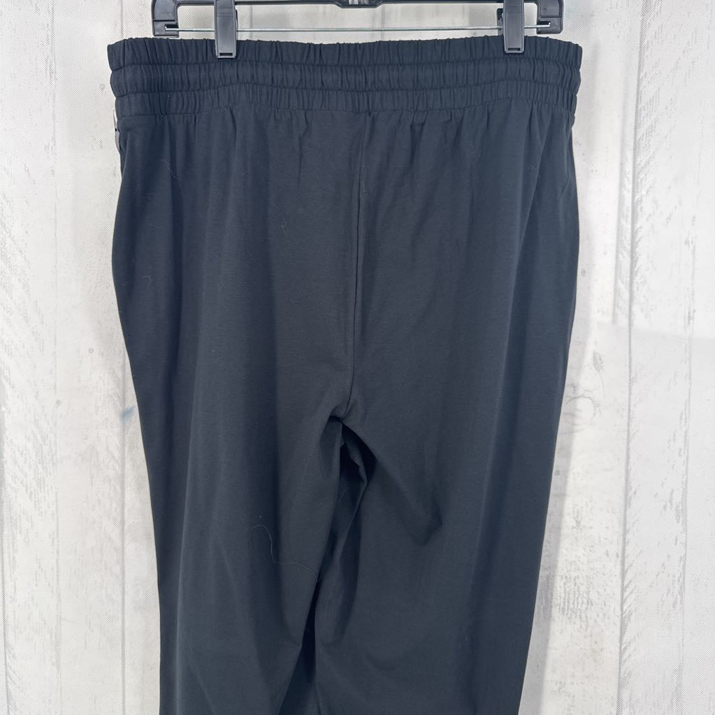 M pull-on joggers