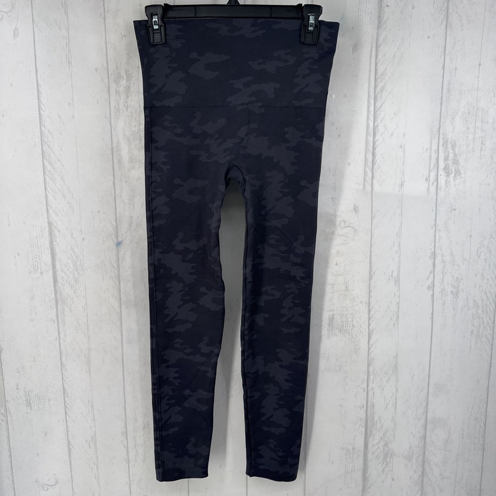 M camo print leggings