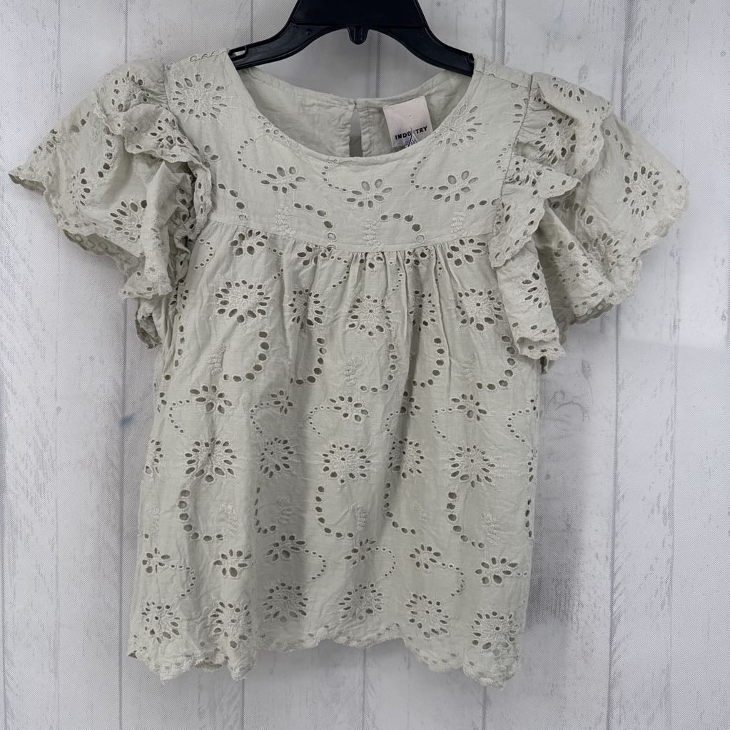 M eyelet ruffled slv top