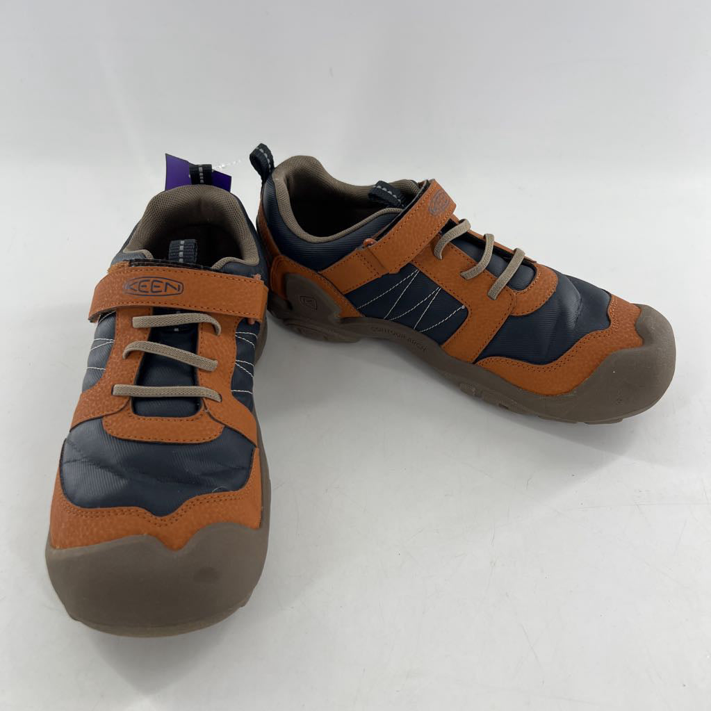 6(fits like 7.5) velcro strap hiking sneaker