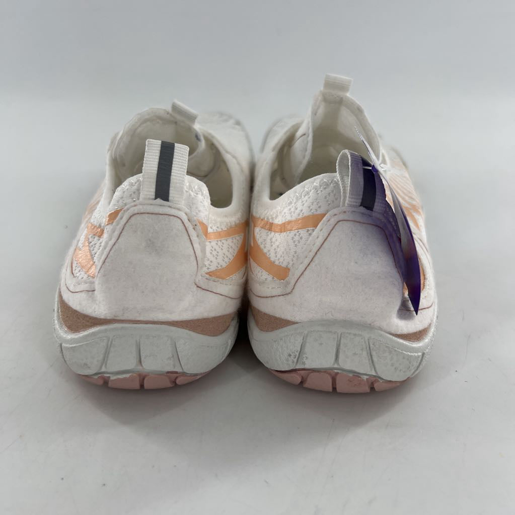 11 water shoes