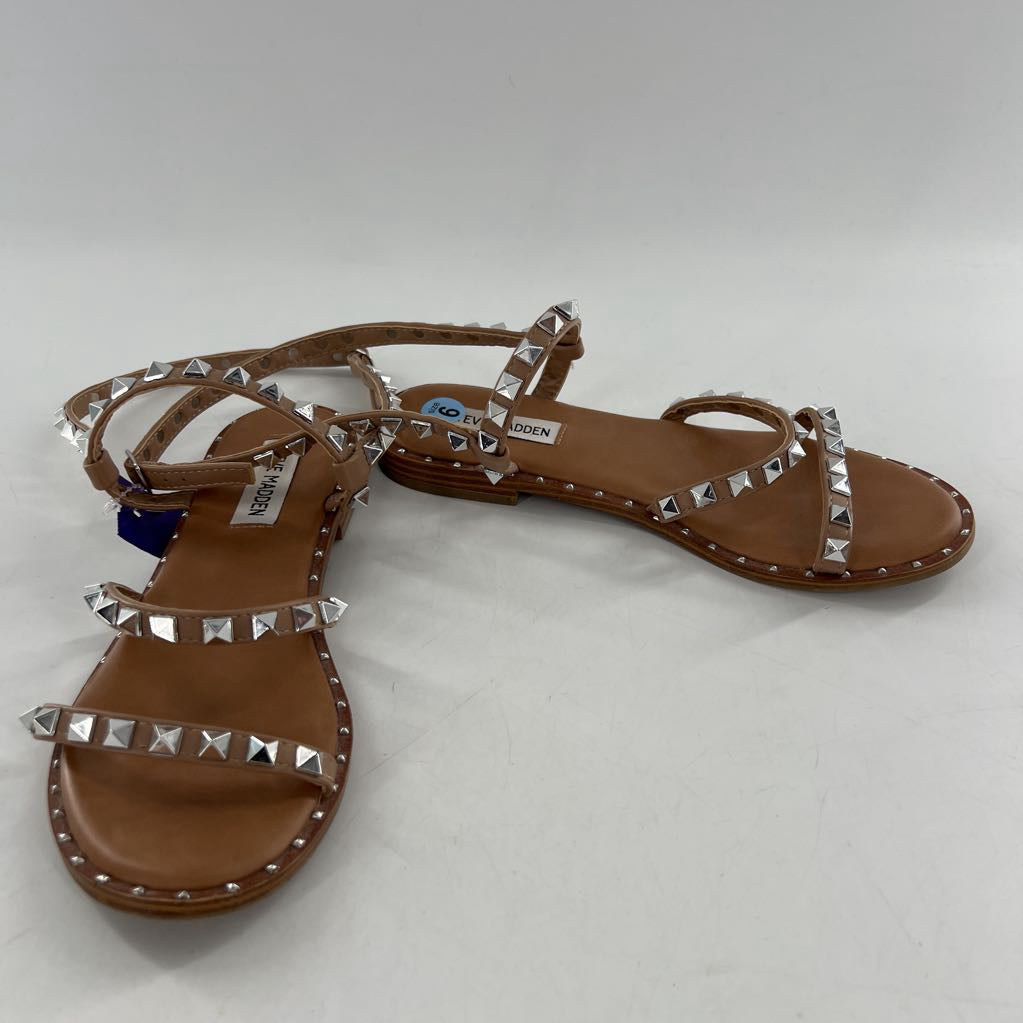 6 grommet ankle strap sandal