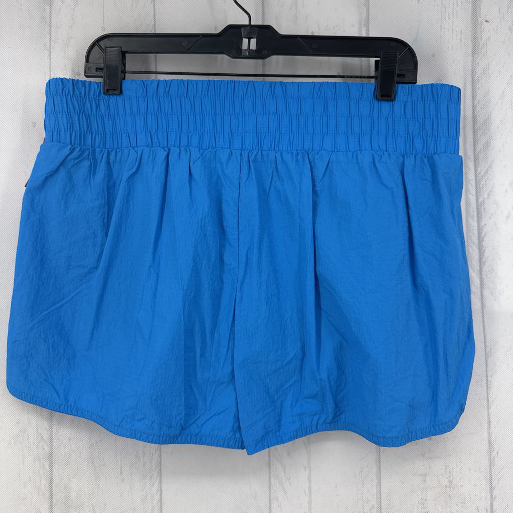 L hi rise shorts