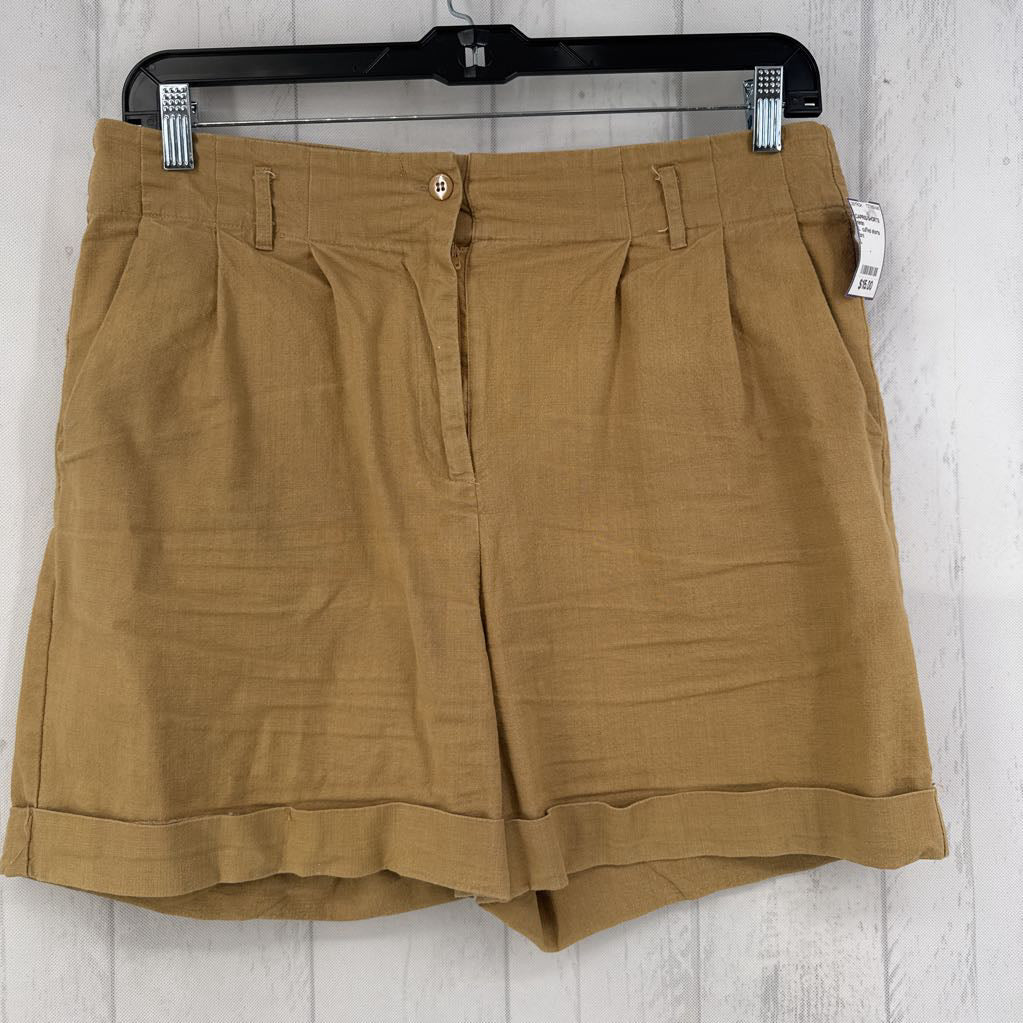 L cuffed shorts