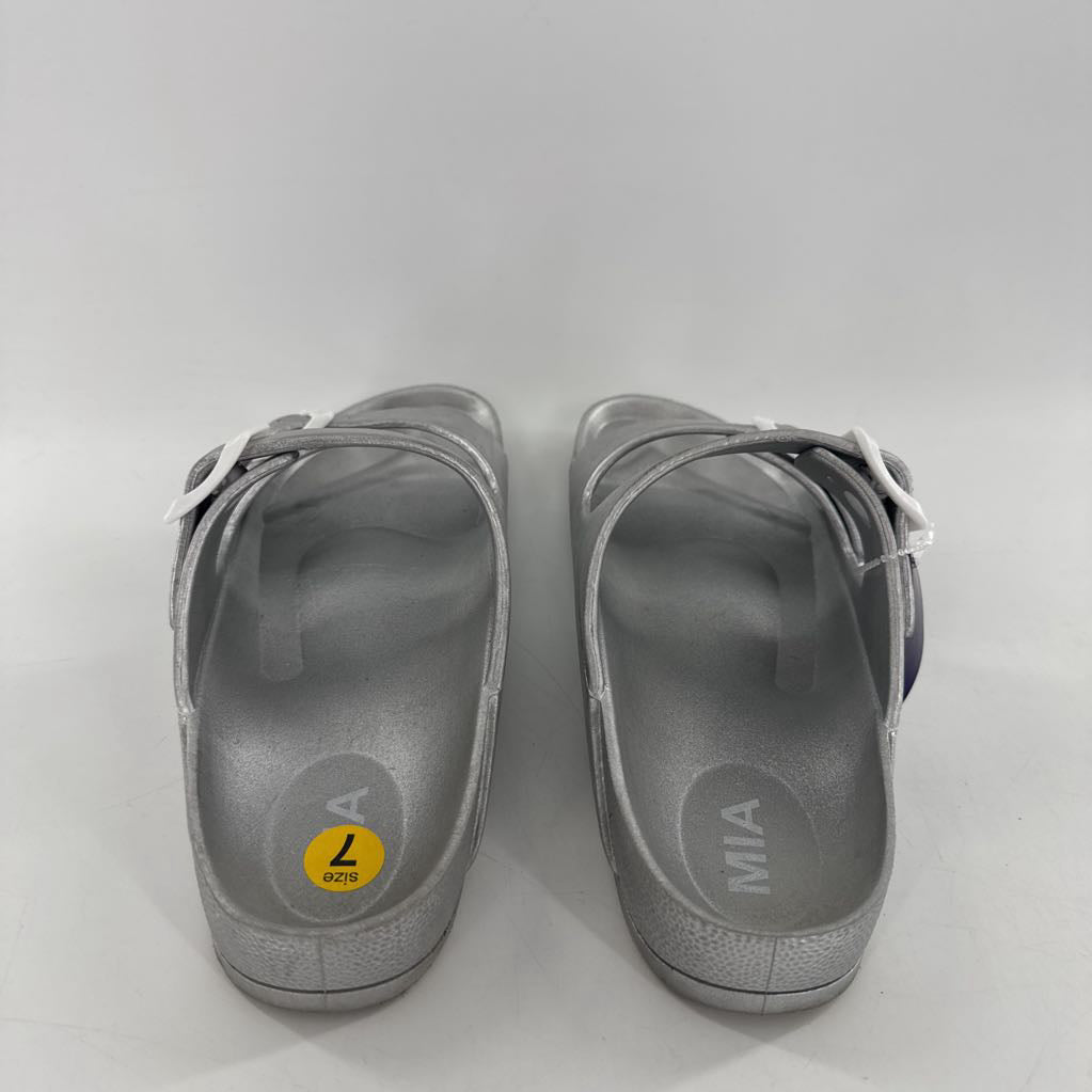 7 double buckle sandal