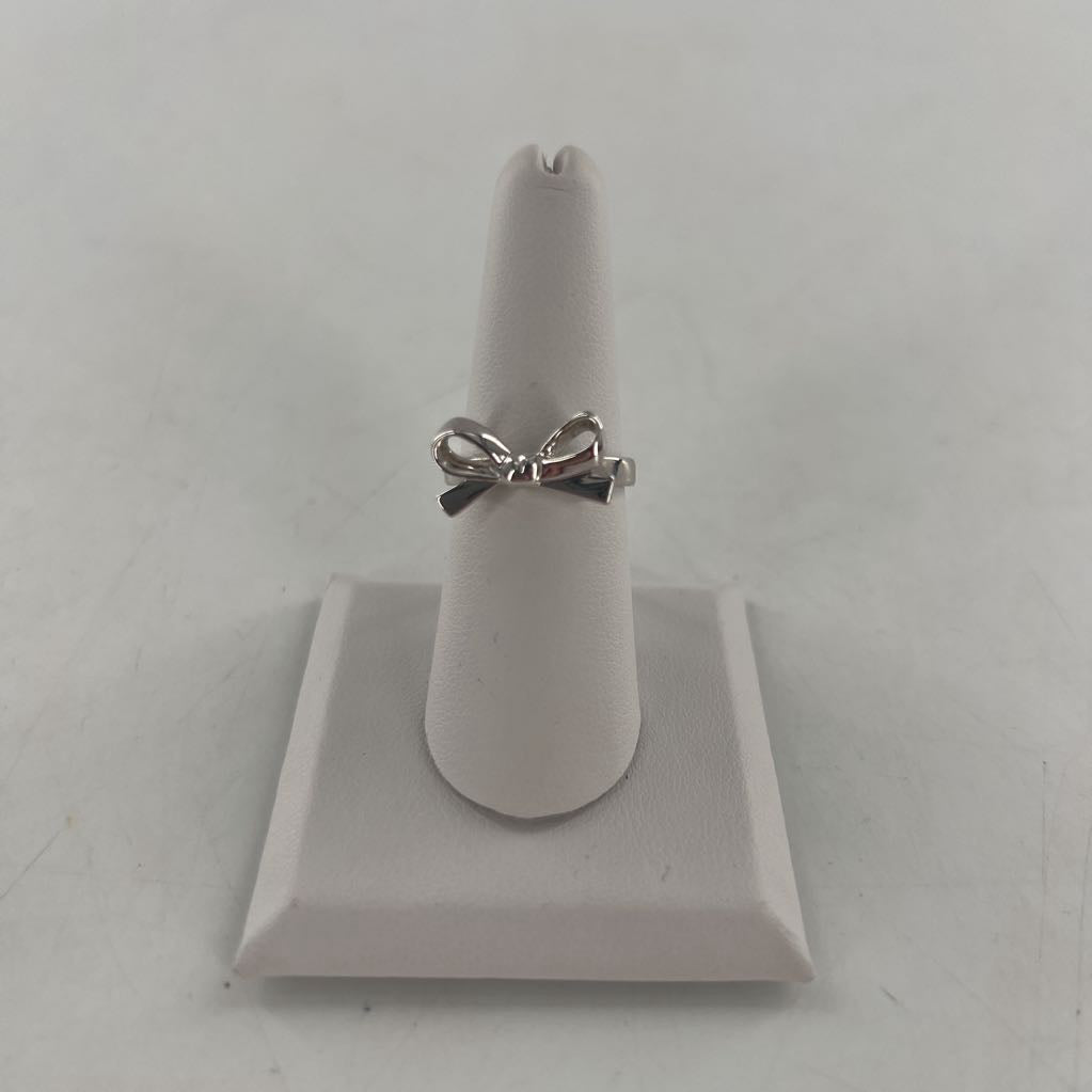 sz 7 silver bow ring