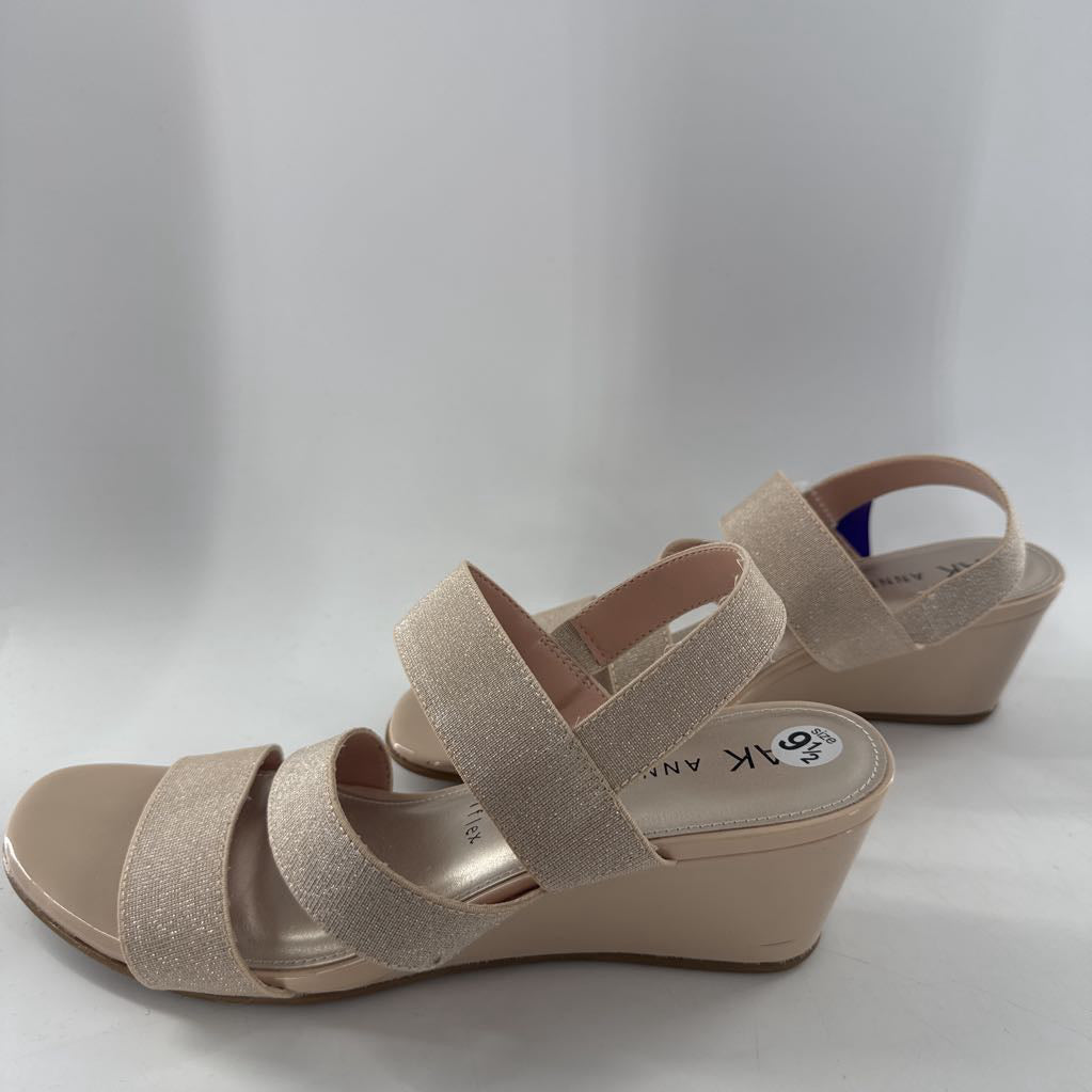 9.5 sparkly strap wedge heel sandal