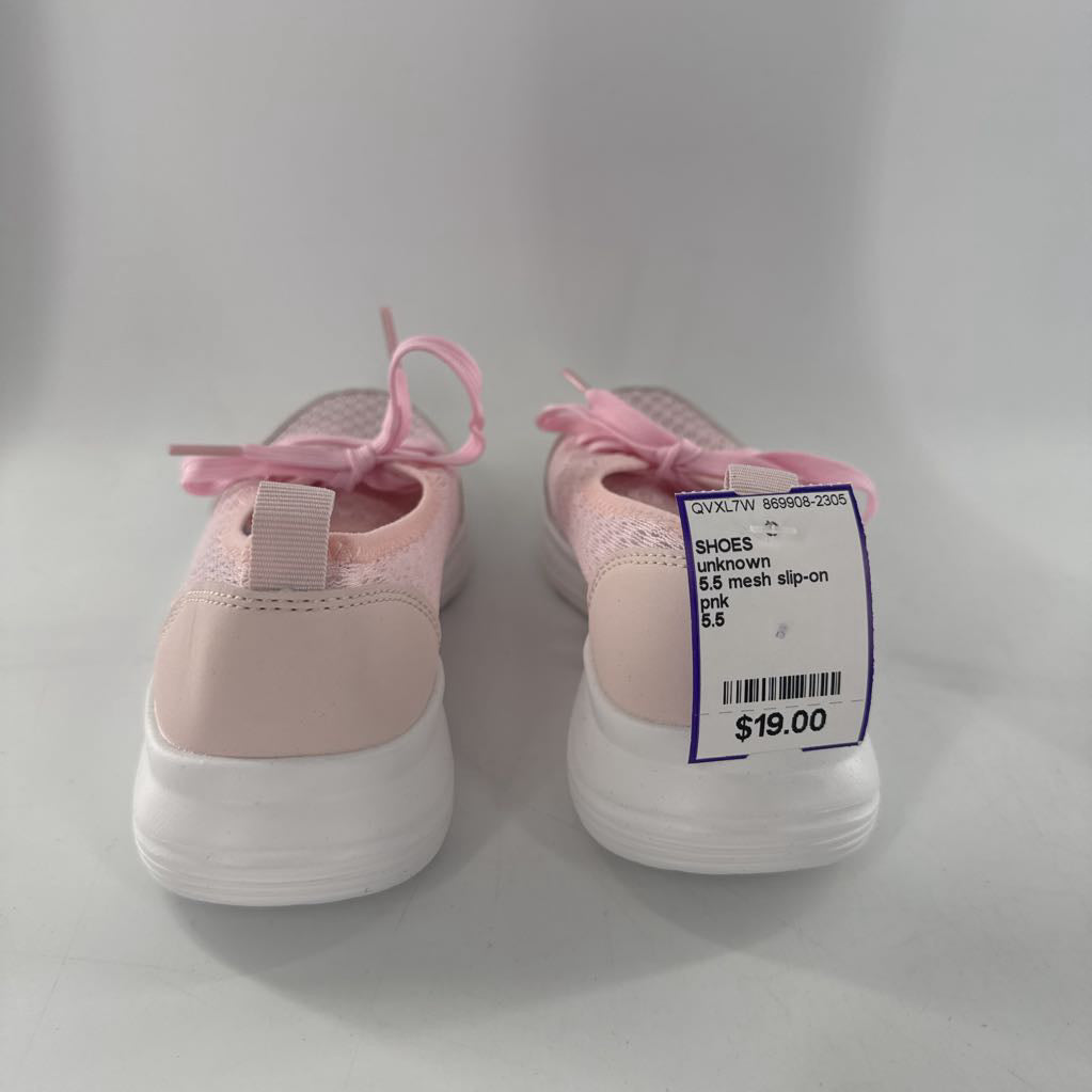 5.5 mesh slip-on sneaker