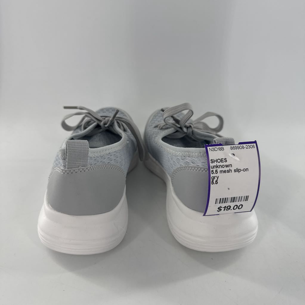 5.5 mesh slip-on sneaker