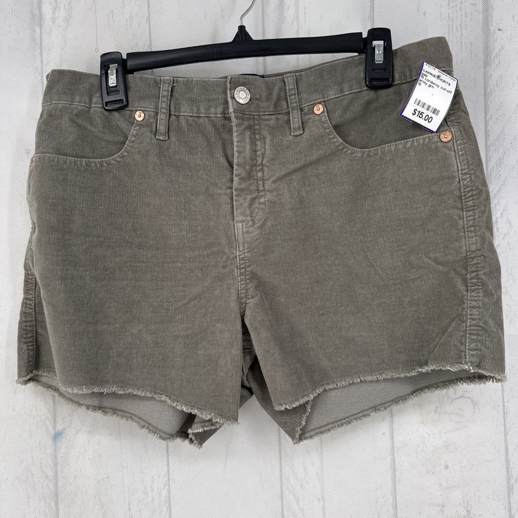 10 corduroy cut-off shorts