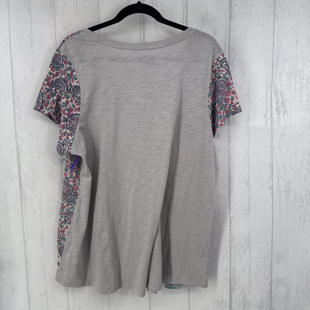 2X printed v-neck s/s tee