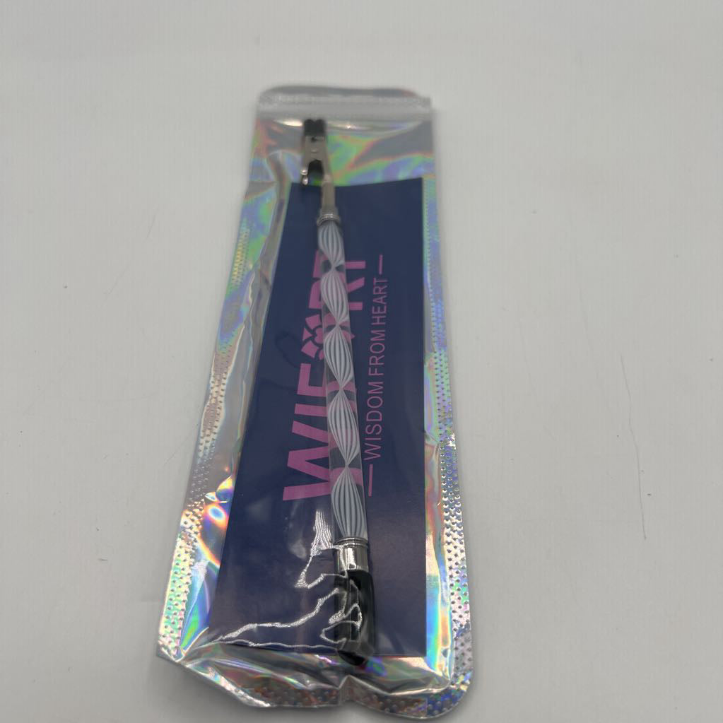 bracelet helper tool