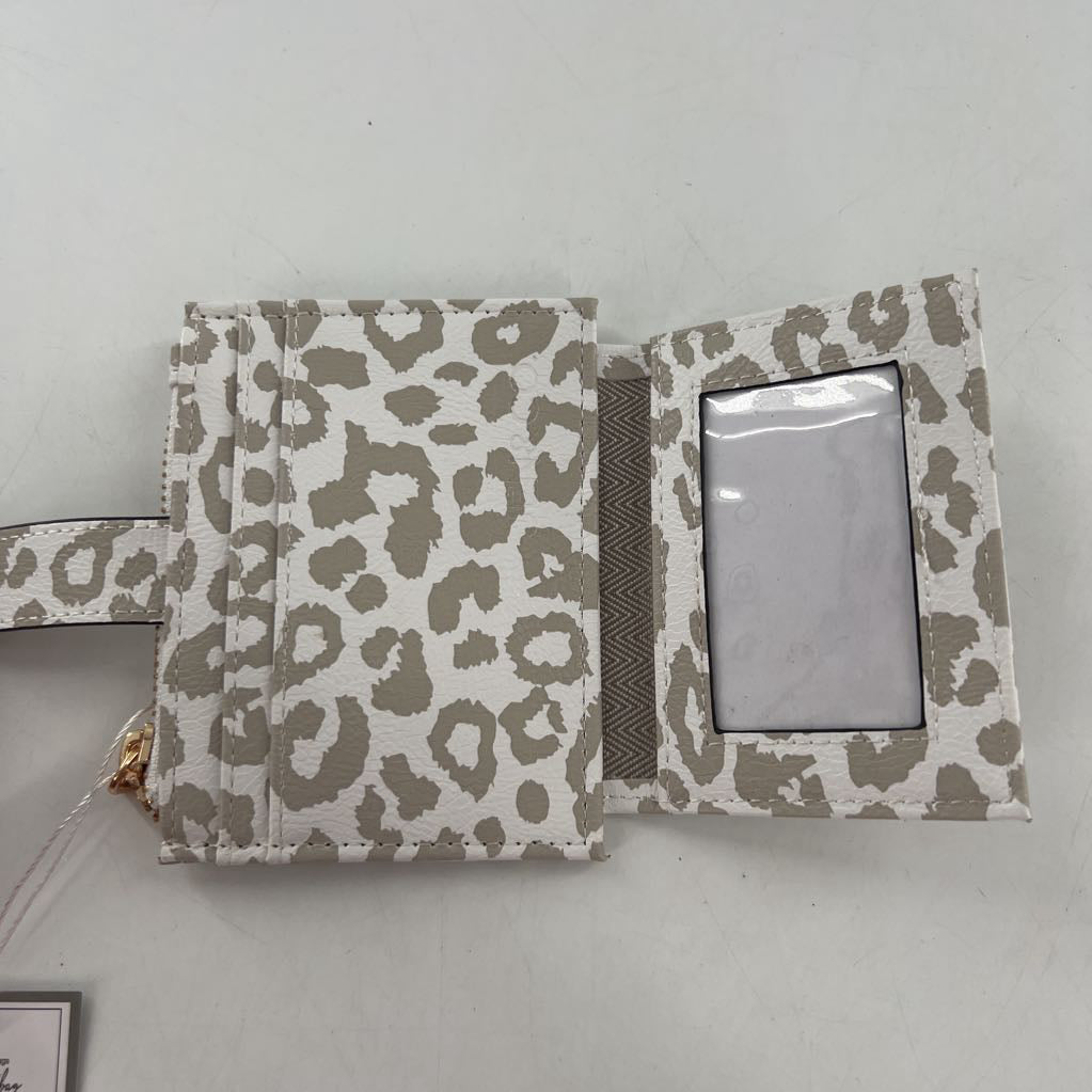 vegan animal print bi-fold card holder