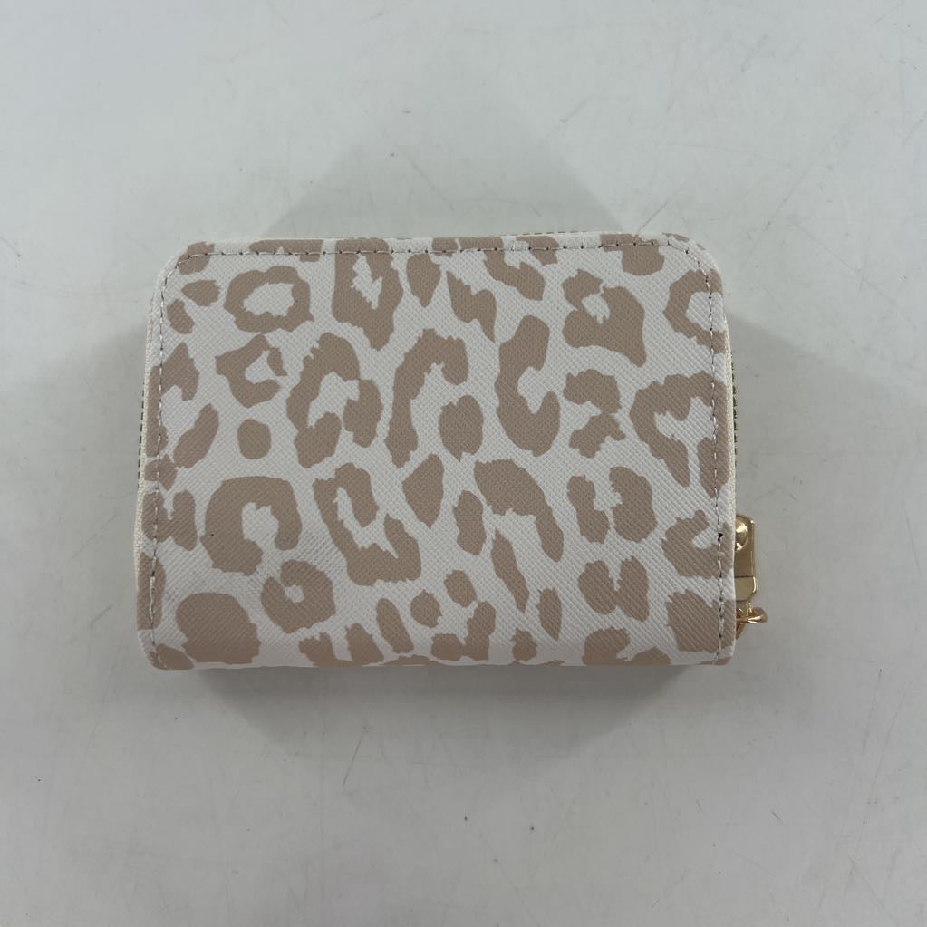 animal print zip around accordion card holder