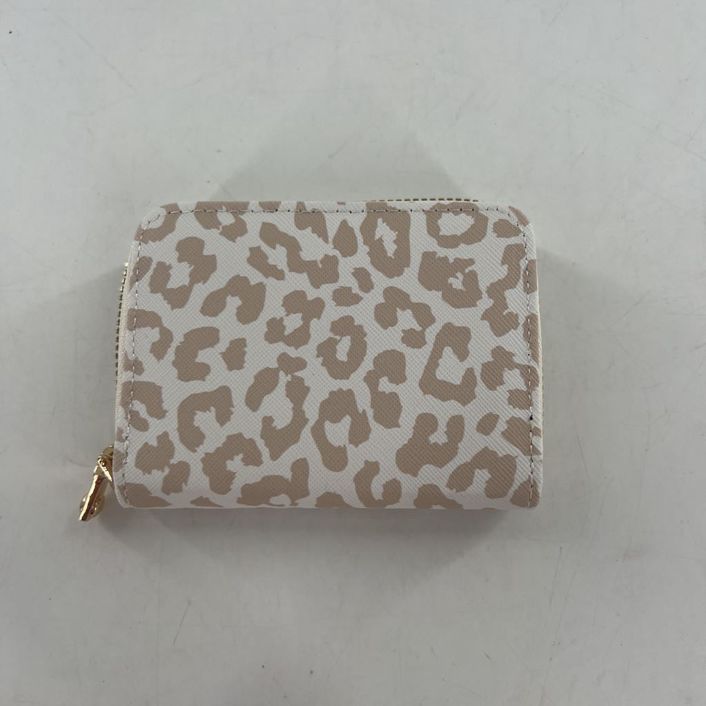 animal print zip around accordion card holder