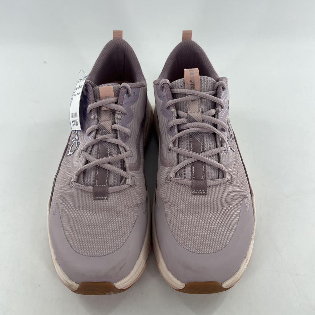 11 lace-up sneaker