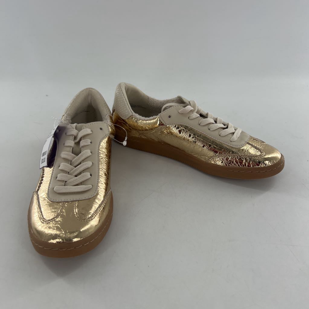 7.5 metallic lace-up sneaker