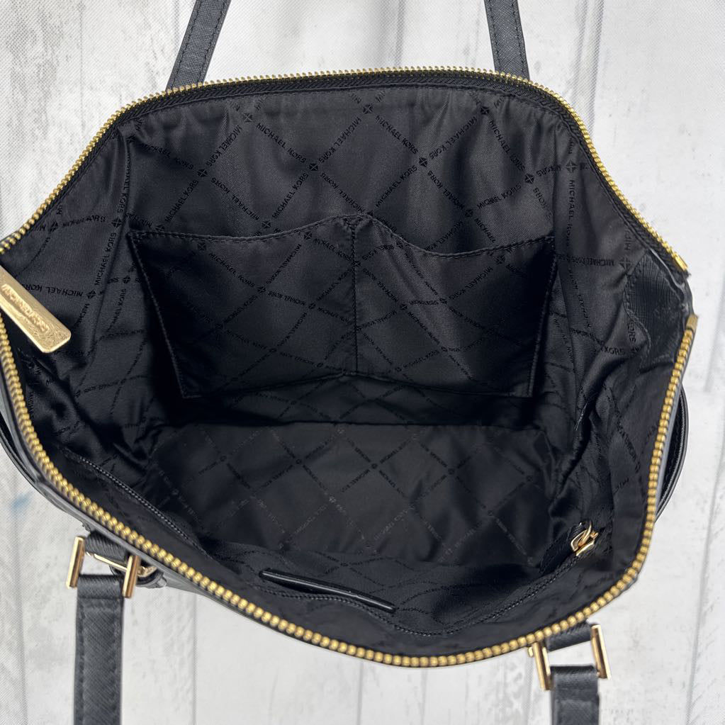 top zip tote w/ open pockets