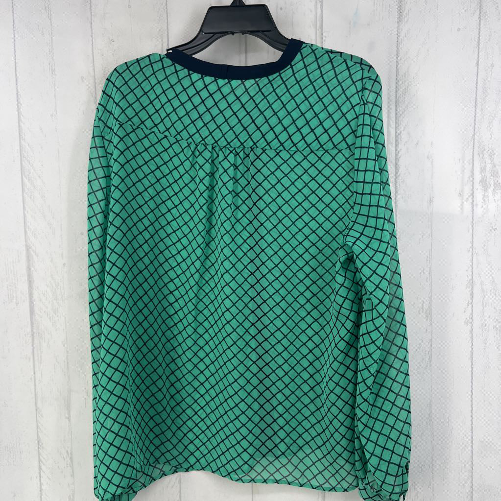 XL checkered button down l/s top