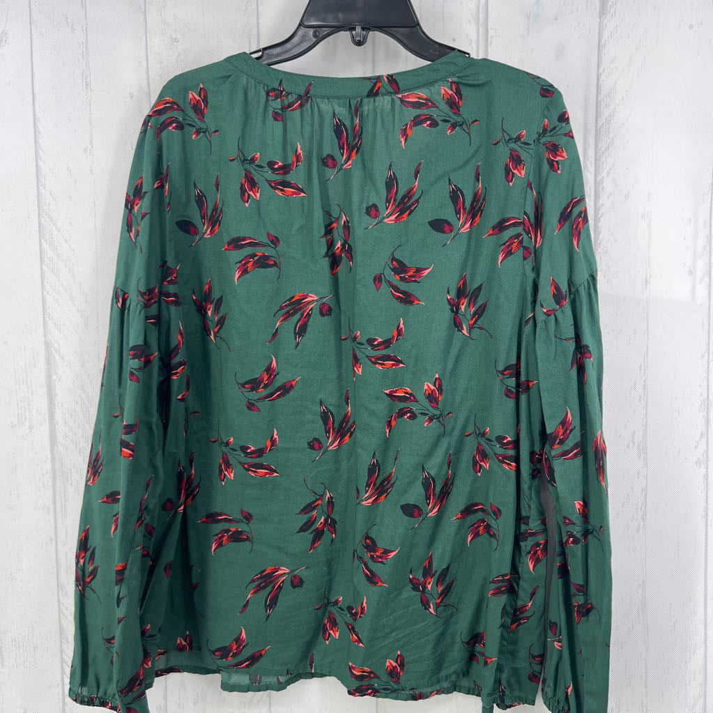 XL leaf print v-neck l/s top