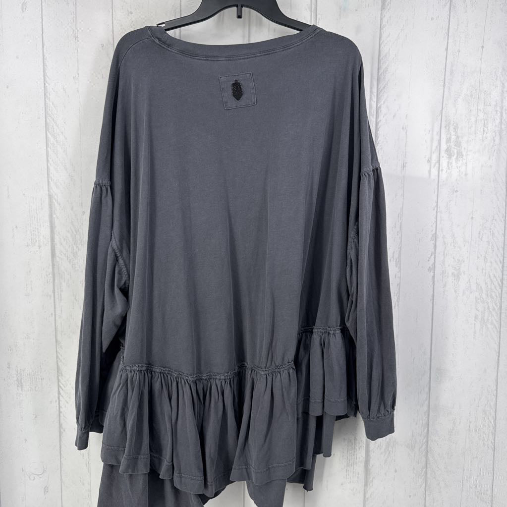 XL ruffled hem drop shoulder l/s tee