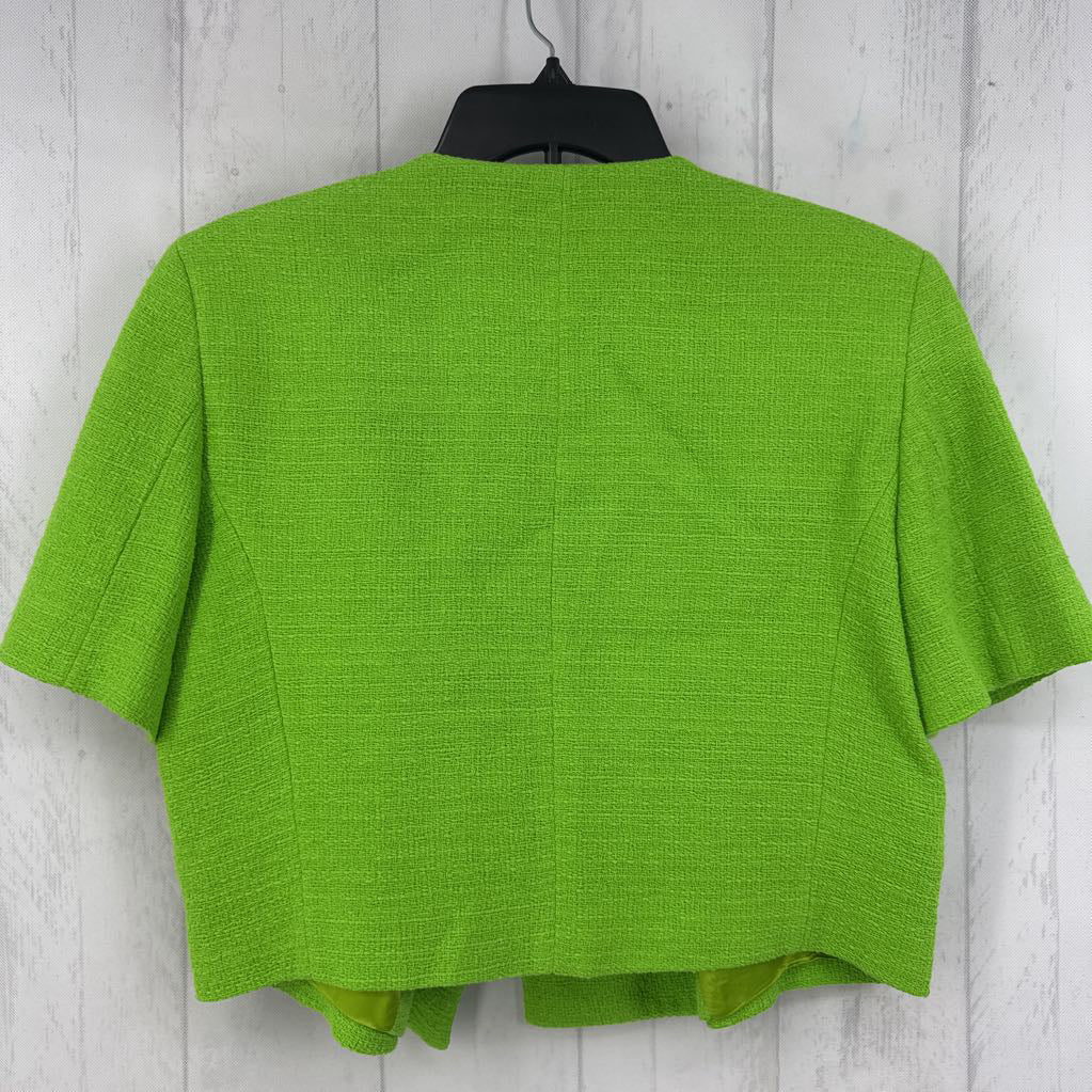 L tweed crop jacket w/ flower buttons