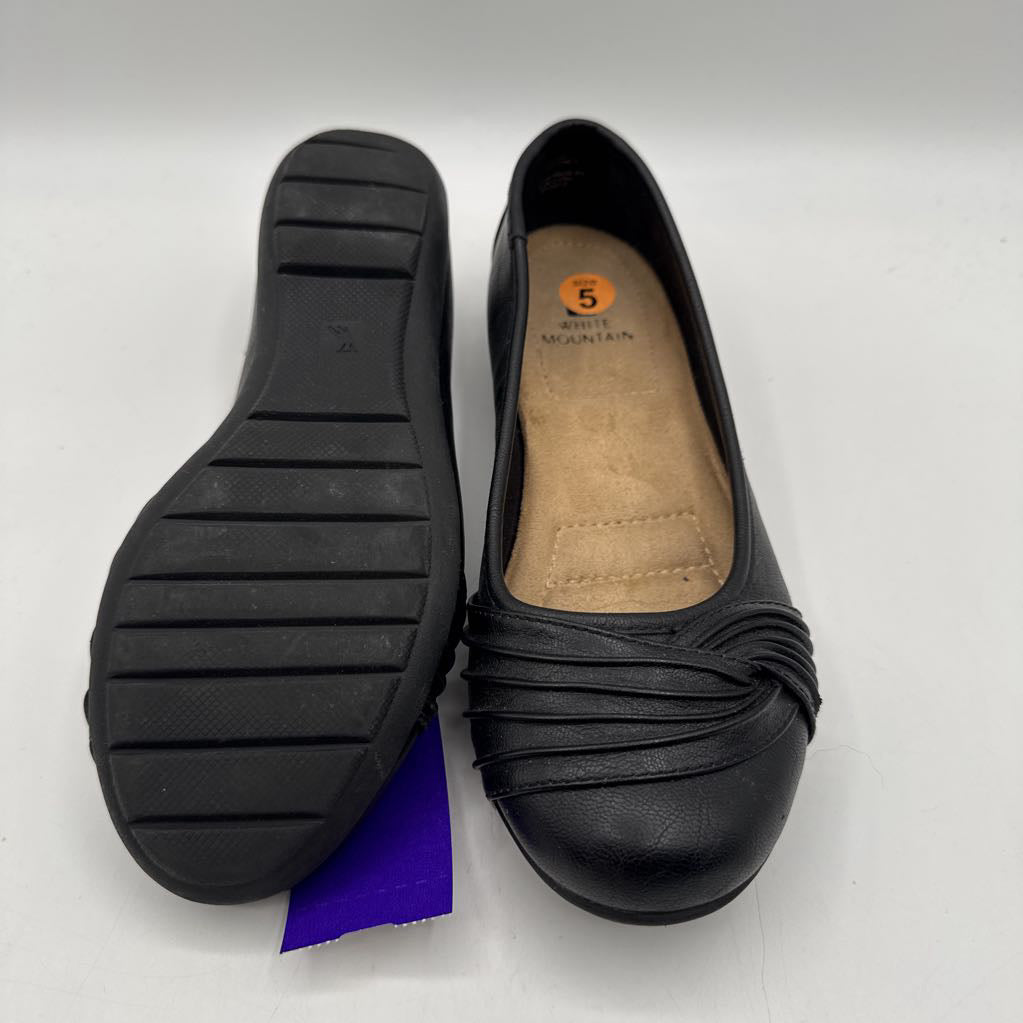 5 pleated leather slip-ons