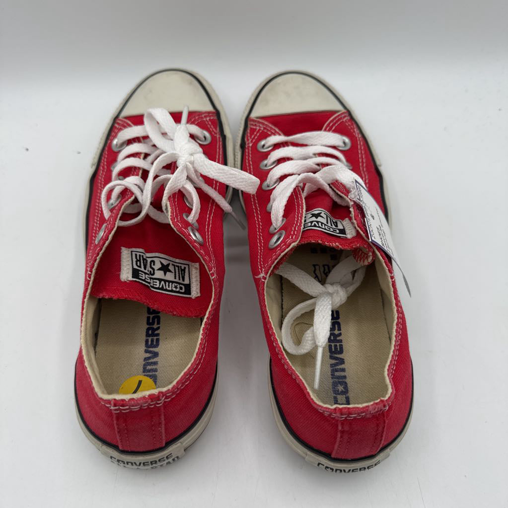 7 lace-up sneaker