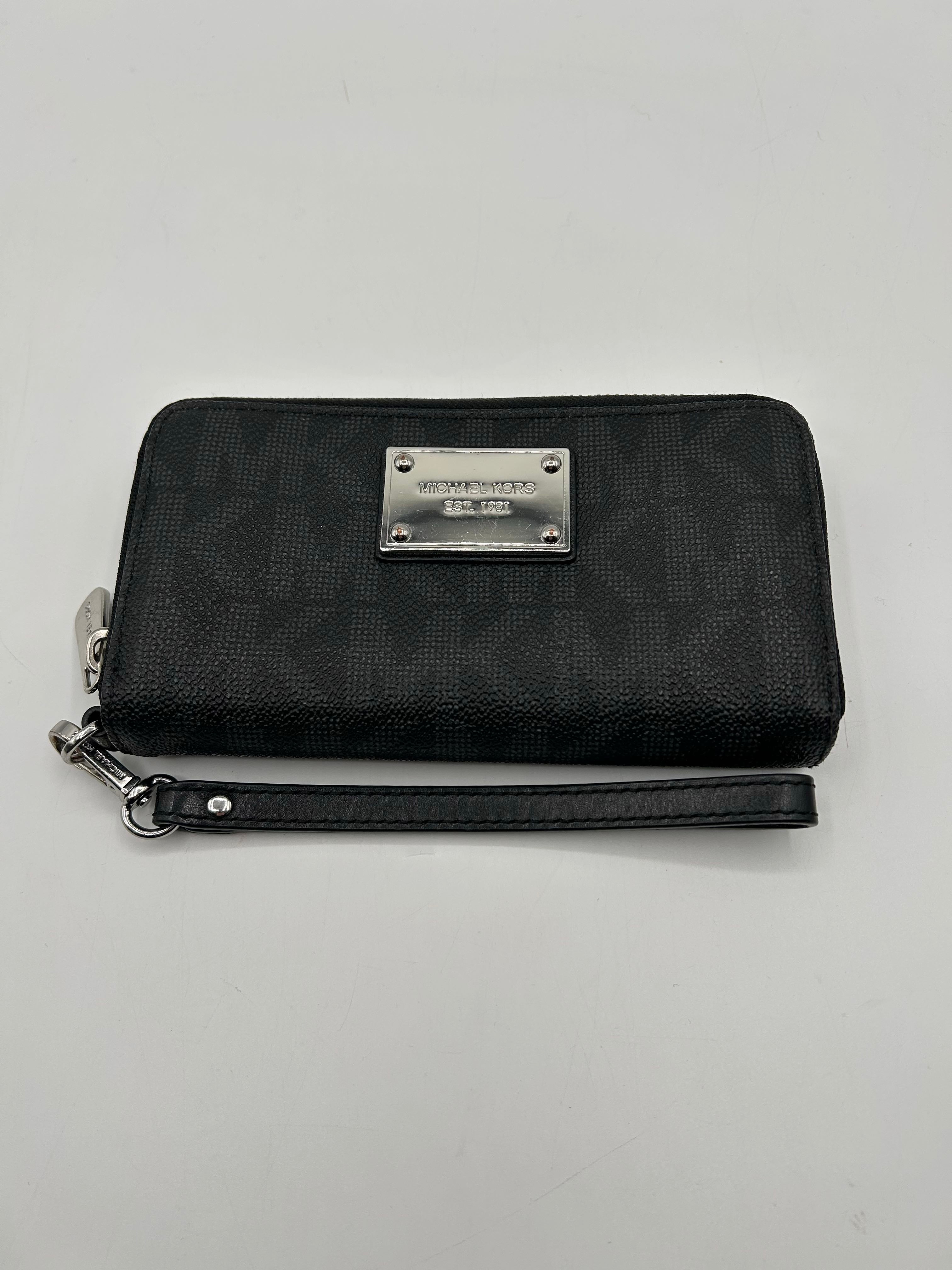 quilted zip around wallet/wristlet