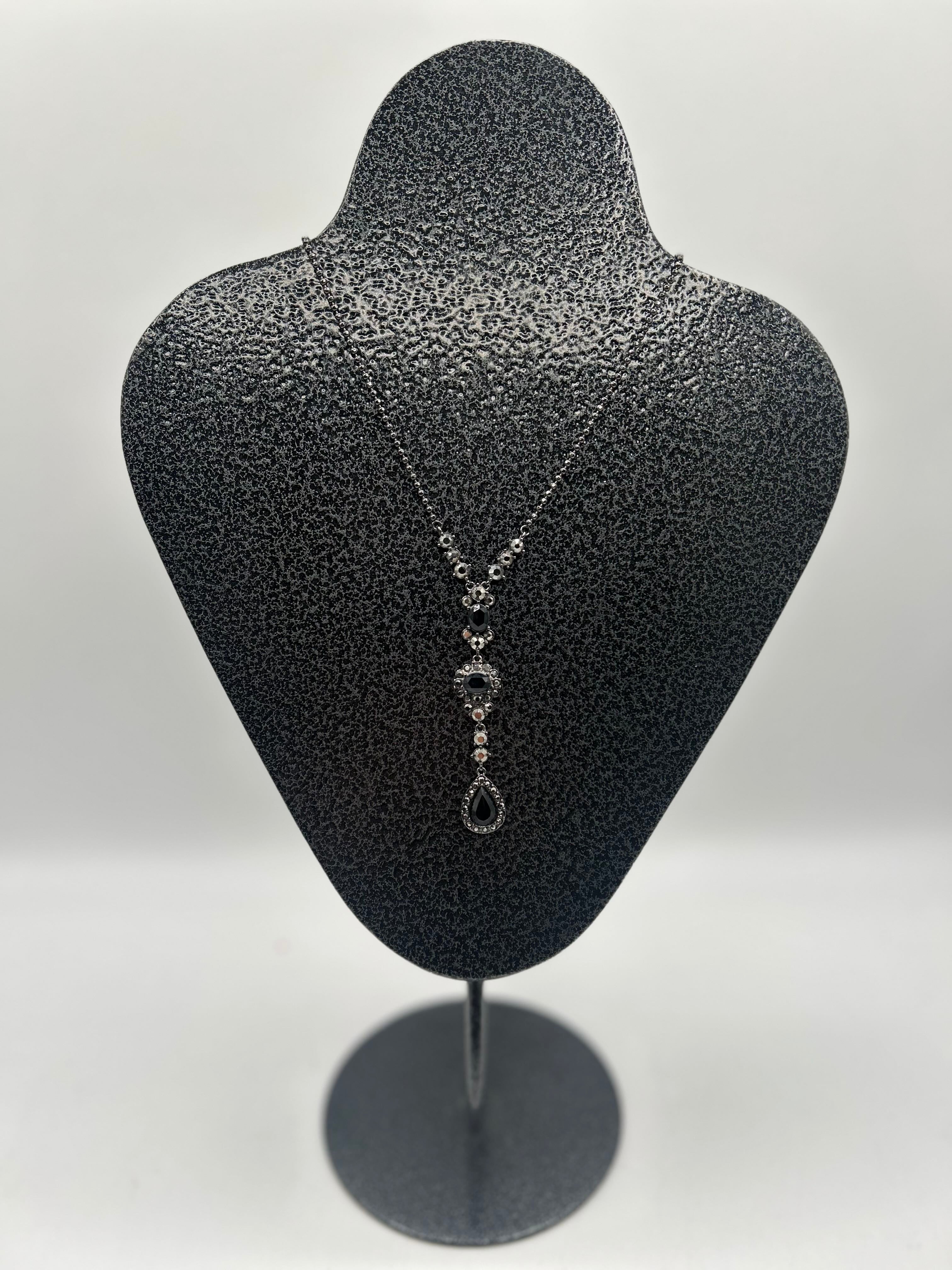 12" black beaded lariat necklace