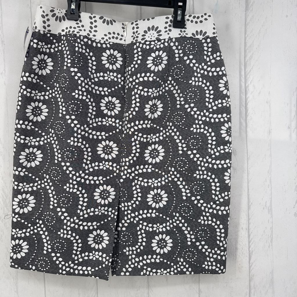 8 flo print knee length skirt