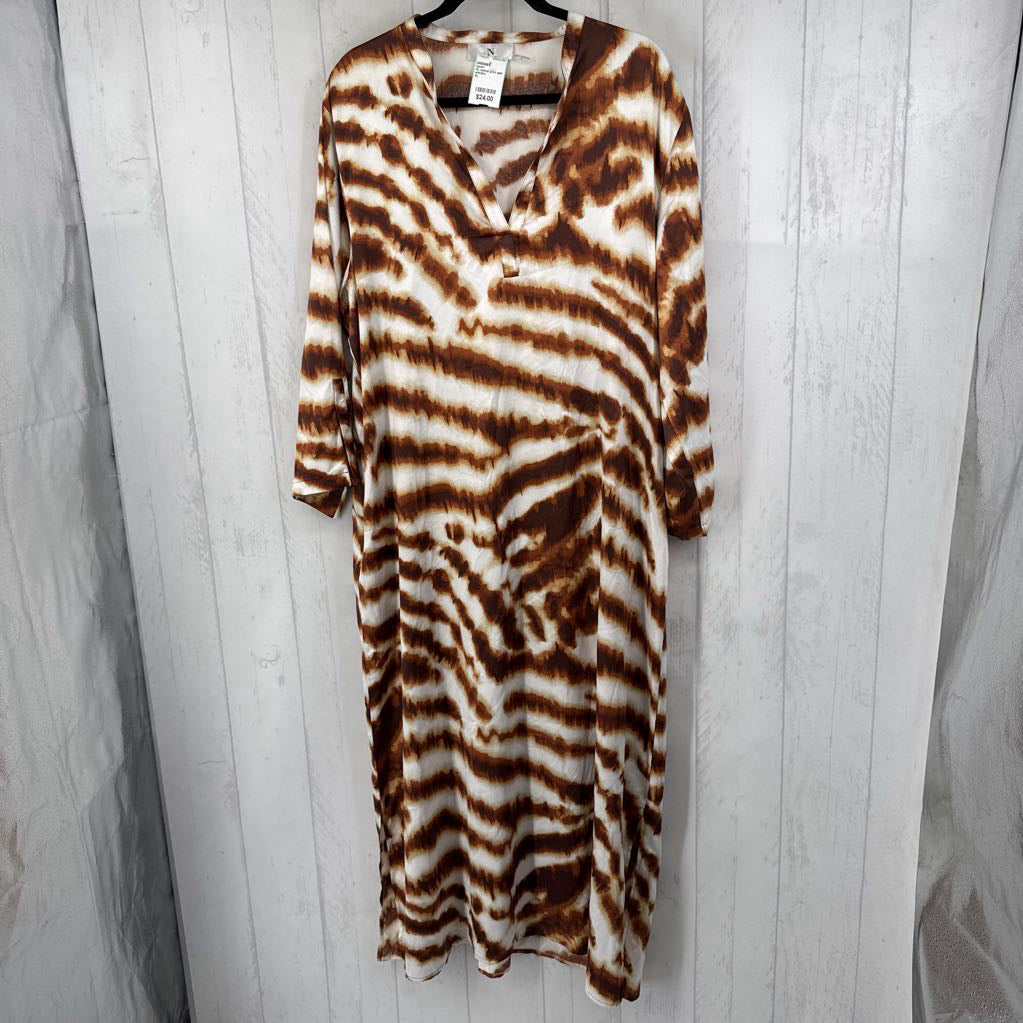 XL animal print split neck l/s dress
