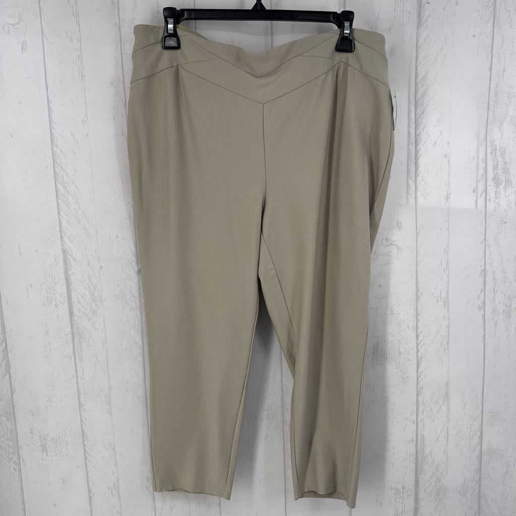 L pull-on stretch capris