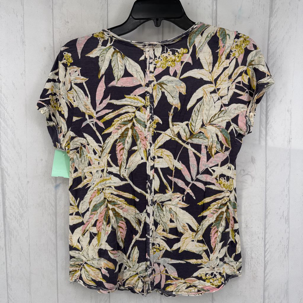 XS leaf print split neck s/s tee
